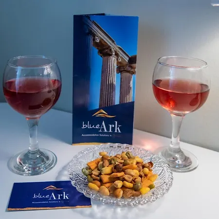 Blue Ark Acropolis Spirit Apartment *